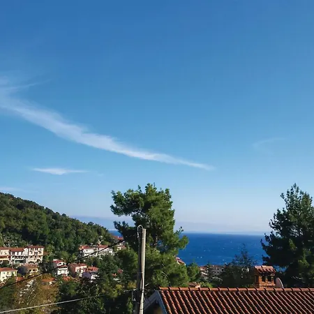 Holiday home In With House Sea View *