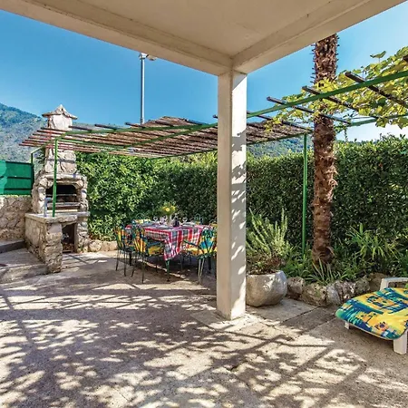 Pet Friendly In Holiday home