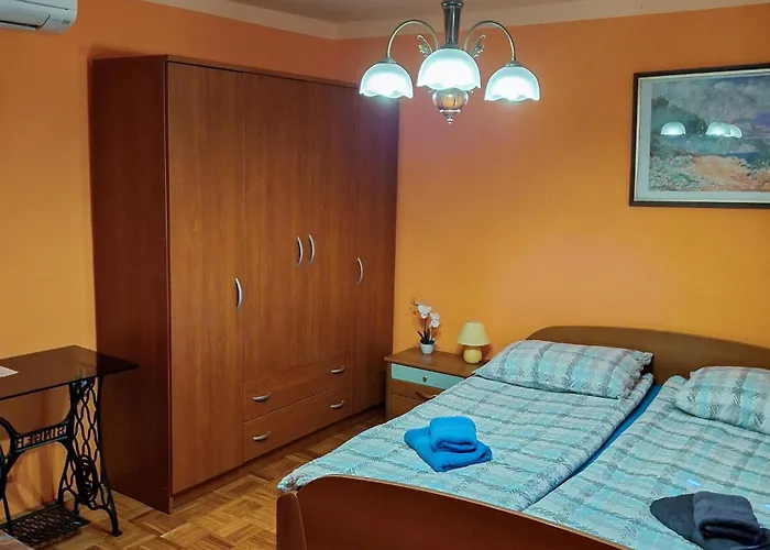 Pet Friendly In Casa de Férias Mošćenička Draga